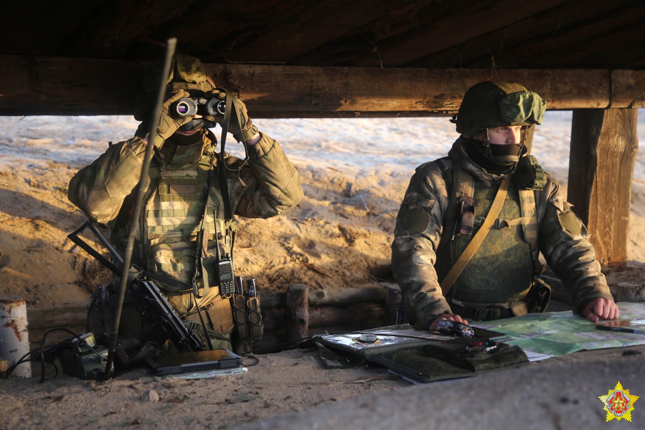 Учение для десантников 38-й десантно-штурмовой бригады прошло на полигоне Брестский