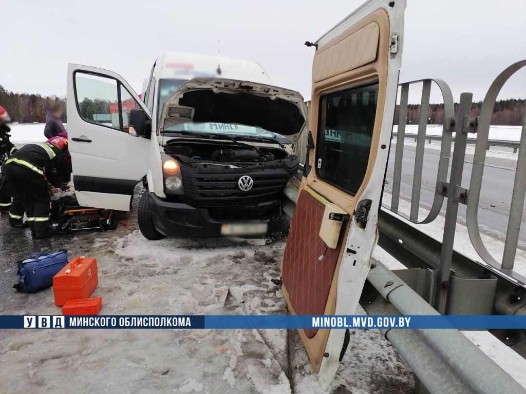 Маршрутка была на «лысой» резине. Подробности аварии в Березинском районе