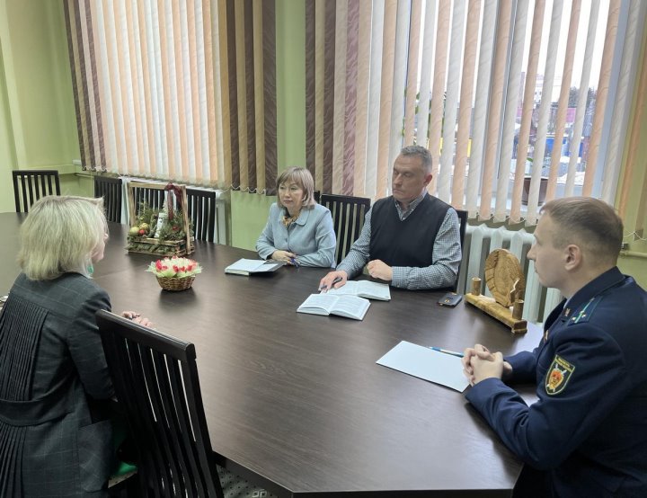 Можно ли отказаться от аванса, уволит ли наниматель за длительный больничный?