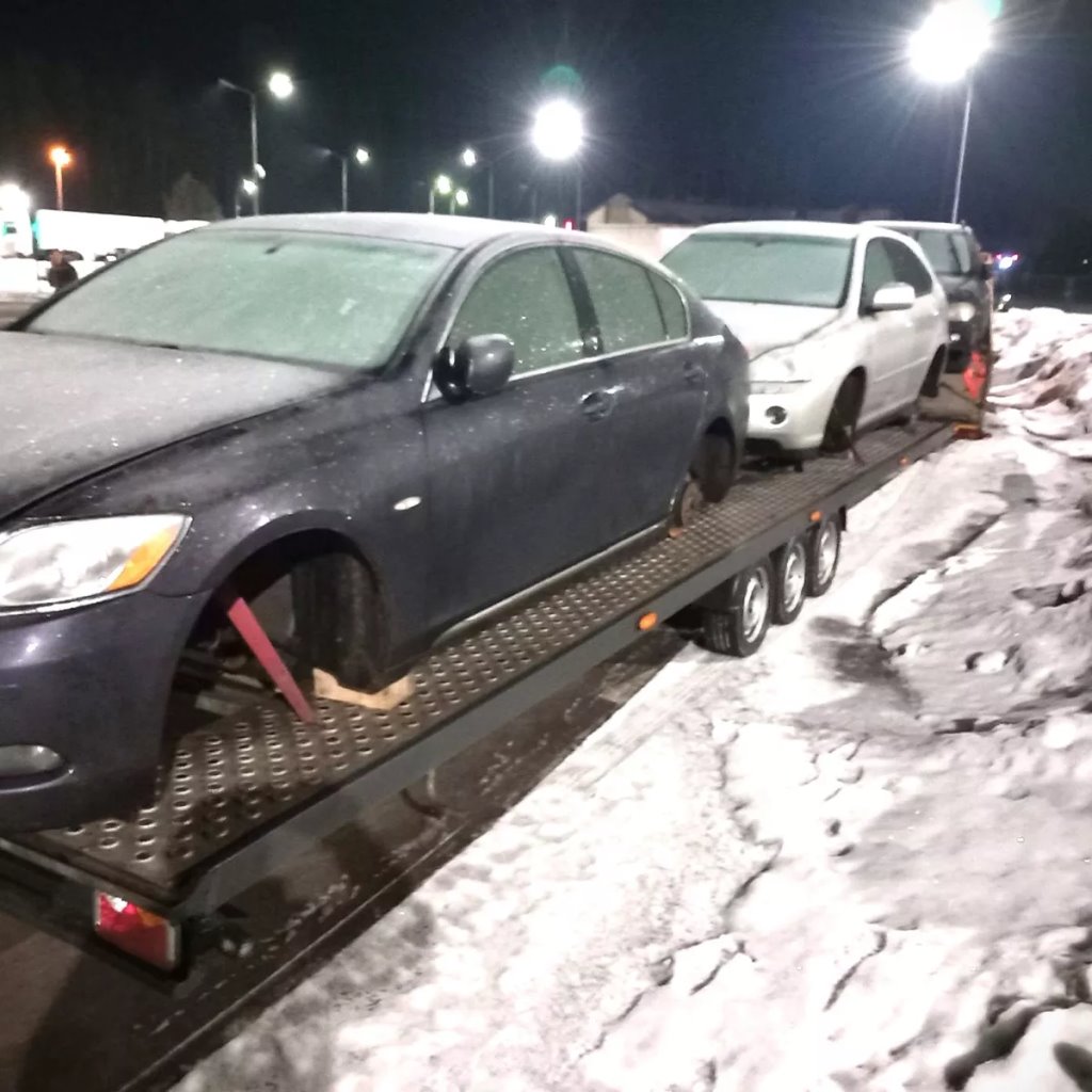 Литовские пограничники не выпустили три автомобиля на лафете в Беларусь