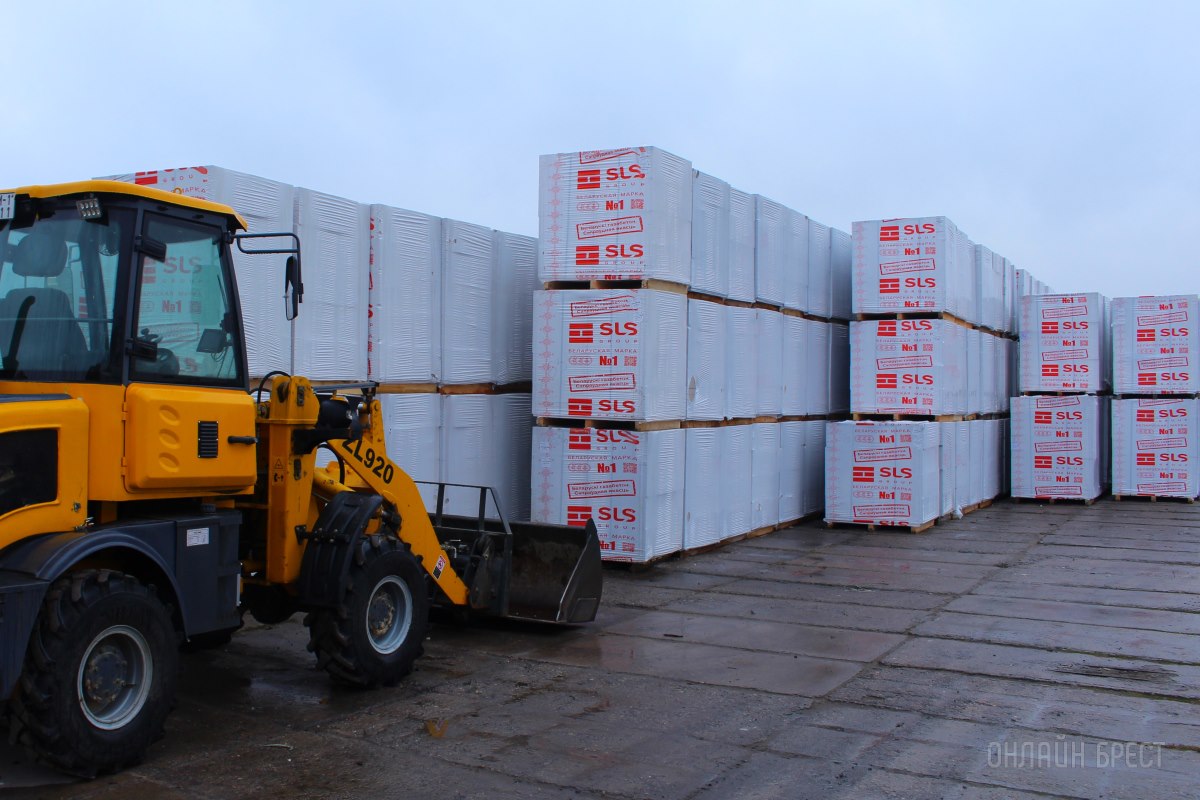 «ЛоремГрупп» доверяют строительство уже 10 лет! Брестский магазин стройматериалов на Ясеневой, 20А празднует свой юбилей