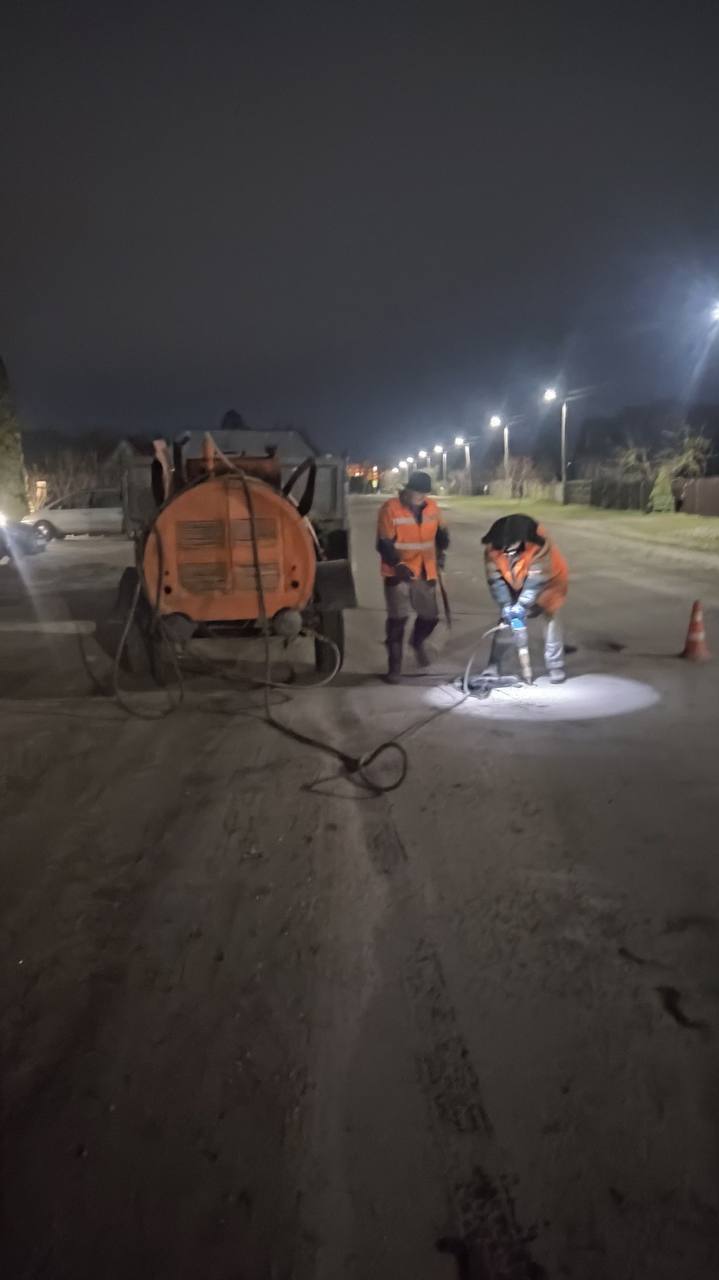 Специалисты КУП «Брестское ДЭП» продолжают ремонт дорог