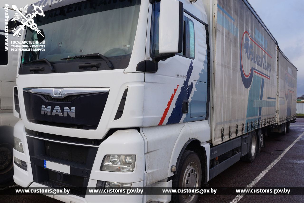 Брестские таможенники установили два факта незаконного перемещения грузовых транспортных средств