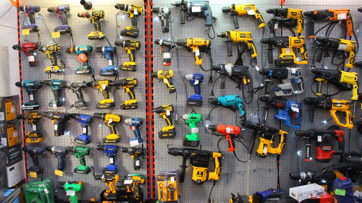 Надежным мужчинам дарите надежные инструменты в магазинах «АмайзТрейд» в Бресте