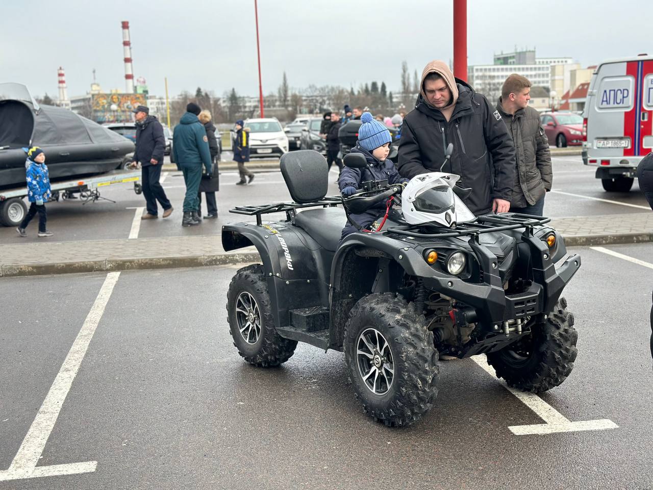 Выставка военной техники в Бресте