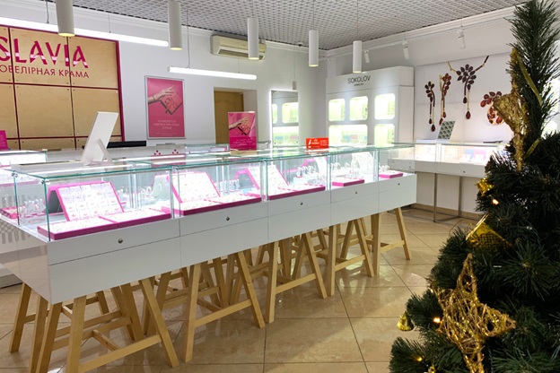 Колье с жемчужиной от 9.99 рублей – где в Бресте искать выгодные новогодние подарки?