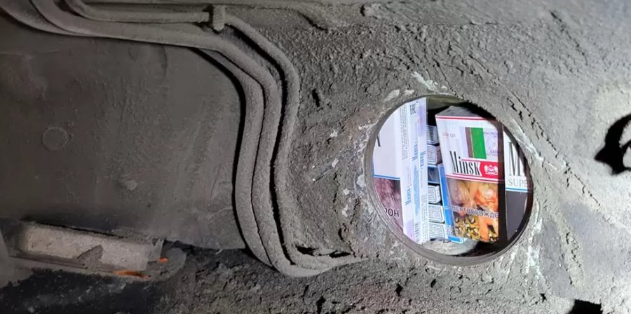 За один день из Беларуси на литовскую границу приехало 3 «сигаретчика». Вышло по 400 пачек на автомобиль