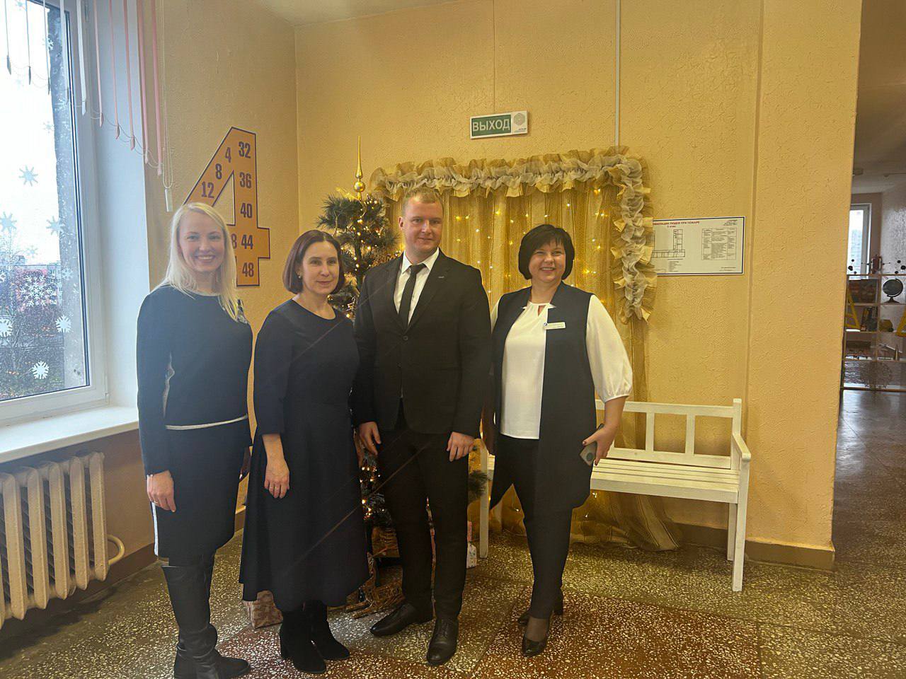 Компьютерный класс на 15 мест получили в подарок учащиеся ГУО «Гимназия №4 г.Бреста»