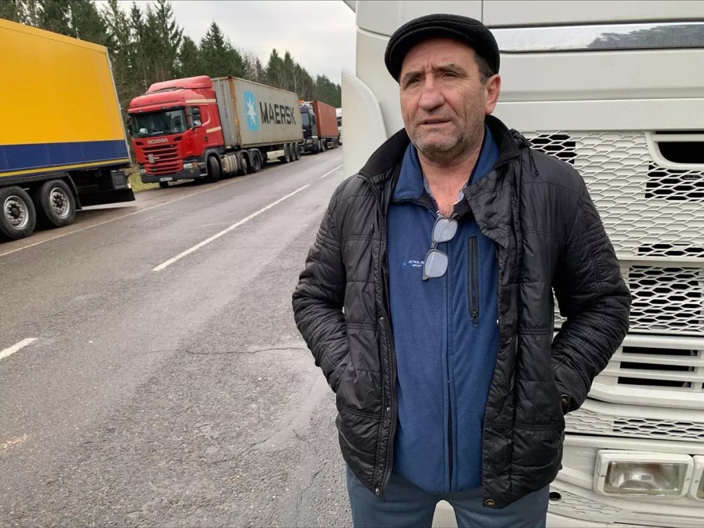 Многие дальнобойщики не встретят Новый год в кругу семьи