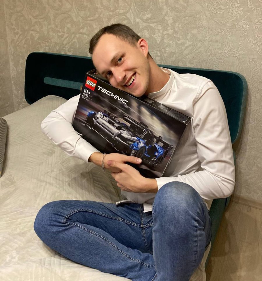 «Рад этому больше, чем какому-нибудь iPhone». Белорусы показывают свои подарки