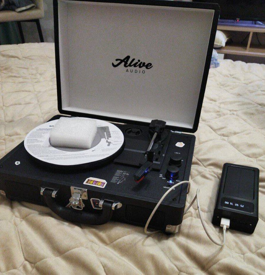 «Рад этому больше, чем какому-нибудь iPhone». Белорусы показывают свои подарки