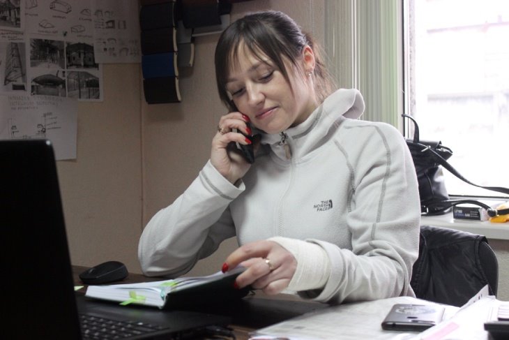 Девушка из Кобрина ломает стереотипы: увлекается рыбалкой, кикбоксингом и разбирается в металле