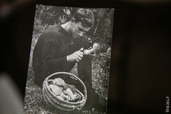 «Летом здесь гул — как на аэродроме». Семья переехала из столицы в старый дом в глухой деревне — и не жалеет