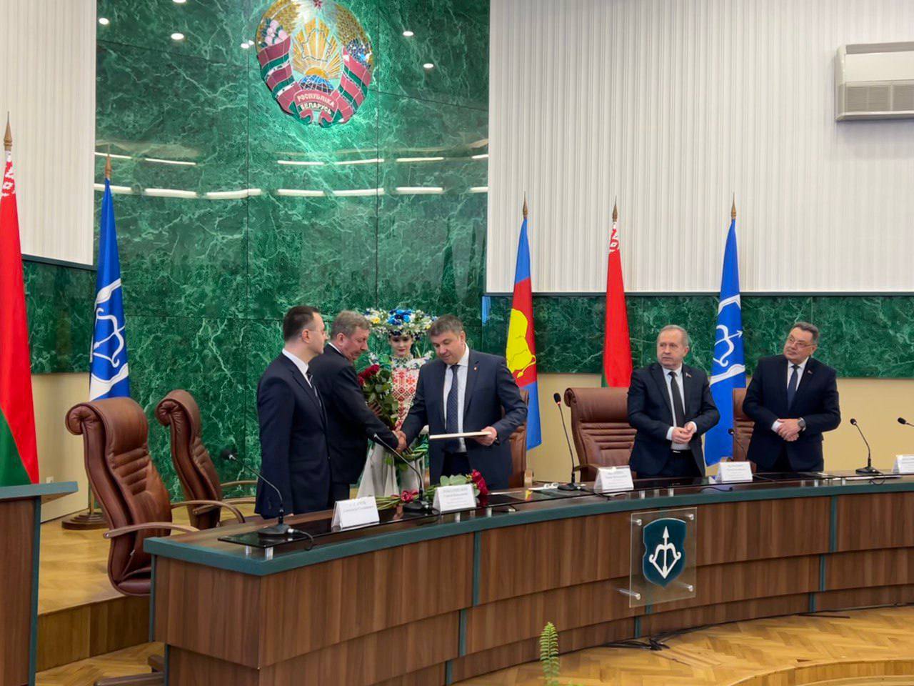 Председатель Брестского горисполкома Александр Рогачук ушел в отставку с государственной службы