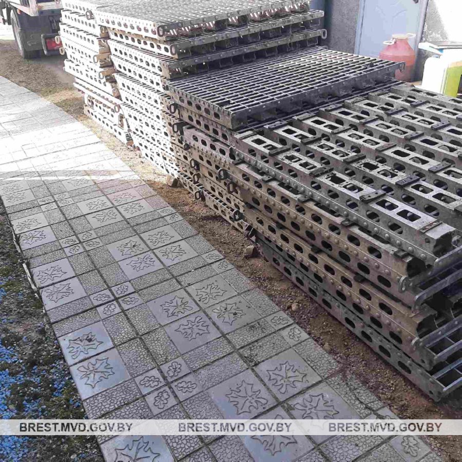 В Кобринском районе начальник цеха присвоил алюминиевые поддоны