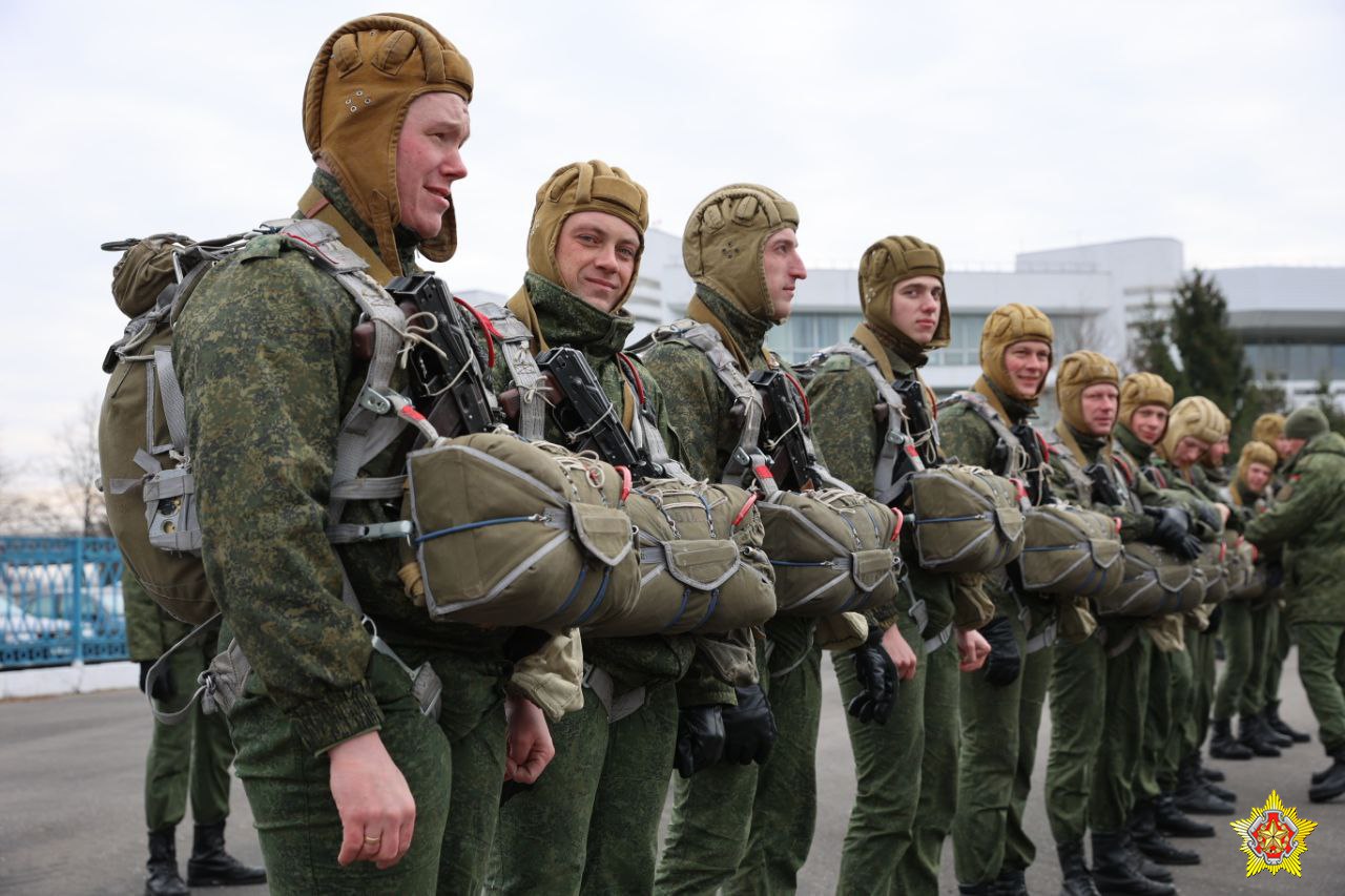 Над Брестом сегодня гудел самолет - смотрите, что было