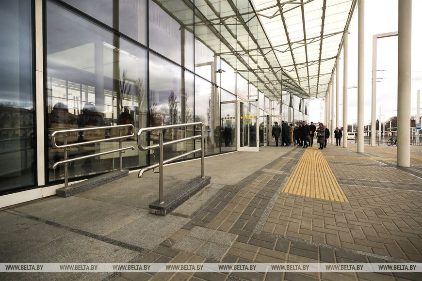 В Бресте ознакомились с элементами доступной среды для инвалидов. Что посещали?