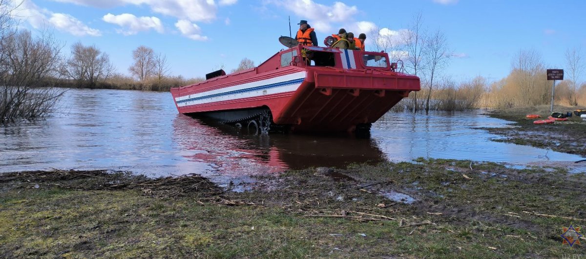 Учения спасателей на случай паводка прошли в Пинском районе