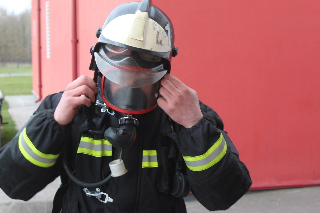 Лично-командное соревнование «Сильнейший пожарный-спасатель» провели в Бресте