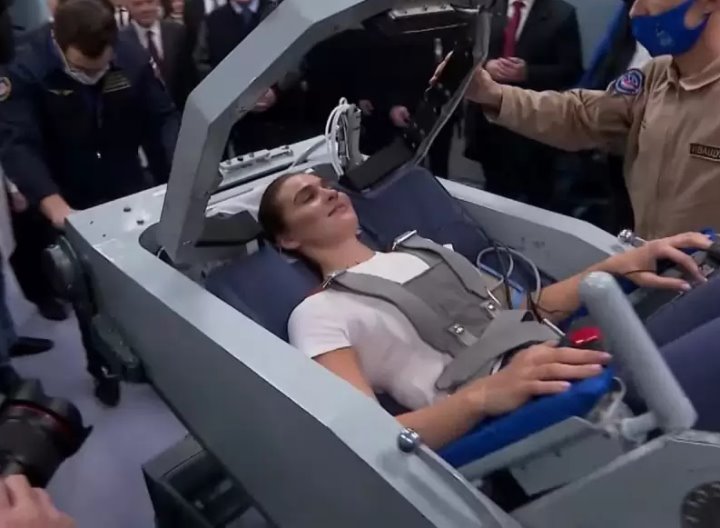 Узнали, как белорусок готовят к полету в космос