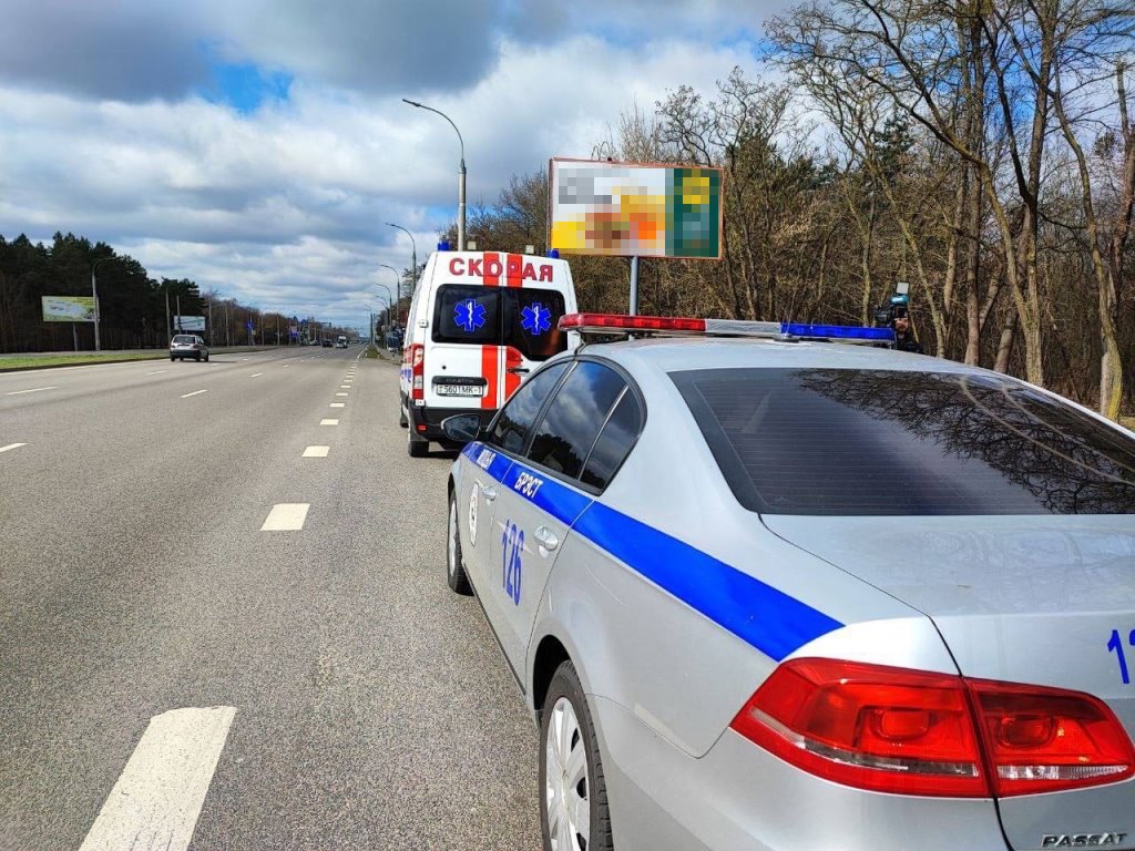 В Бресте ГАИ провела тренировочный прогон машины скорой помощи