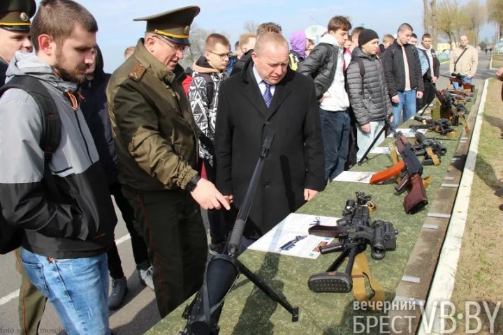 «Сформировано более сорока команд». 26 апреля начинается отправка призывников в войска