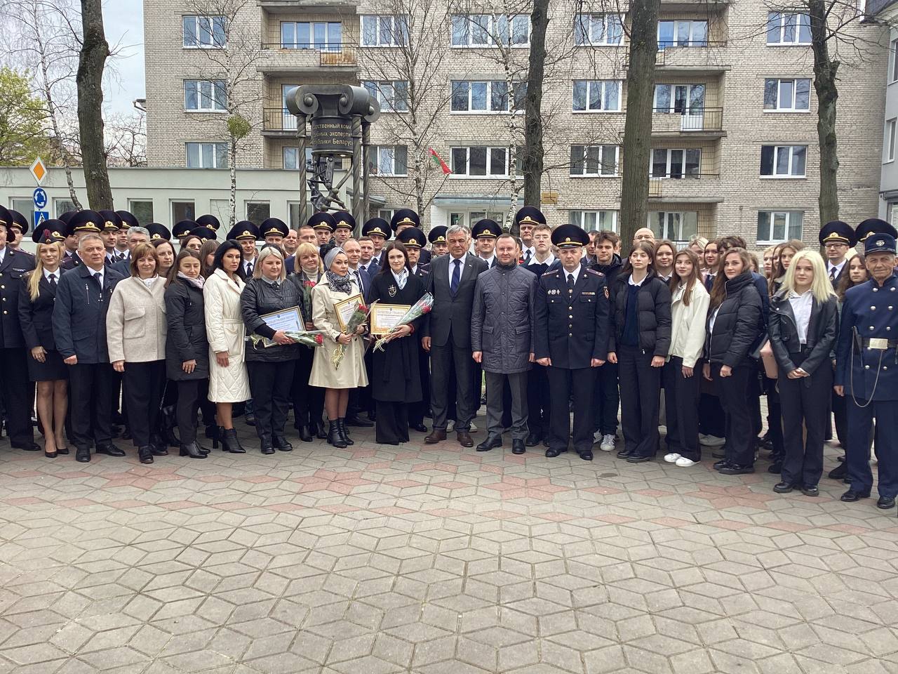 В Бресте на аллее фонарей открыли новый арт-объект