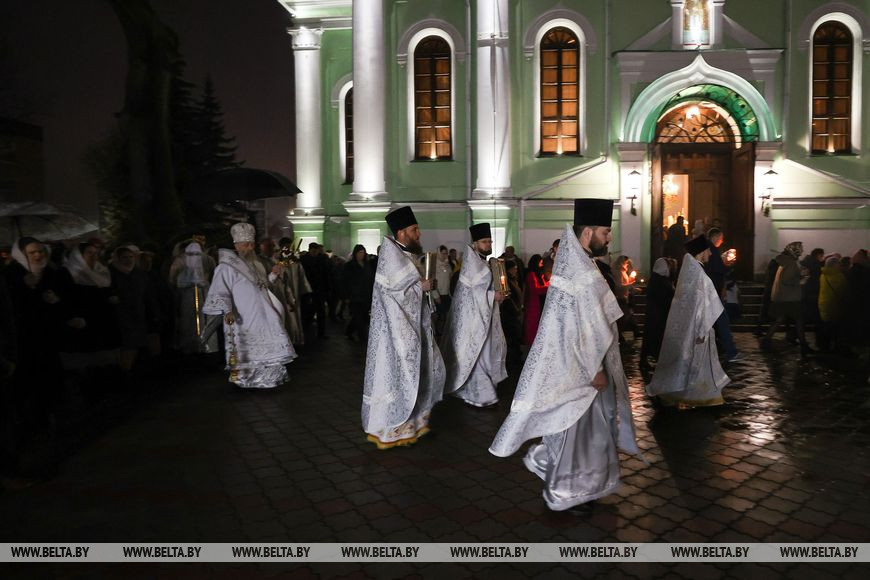 Богослужение в Свято-Симеоновском кафедральном соборе Бреста