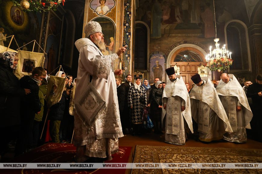 Богослужение в Свято-Симеоновском кафедральном соборе Бреста