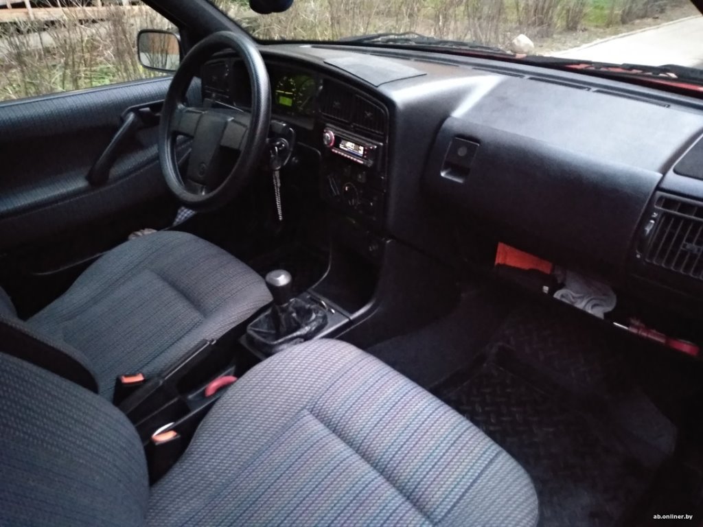 Найден Volkswagen Passat B3 в состоянии, близком к идеальному. Сколько просит за него владелец?