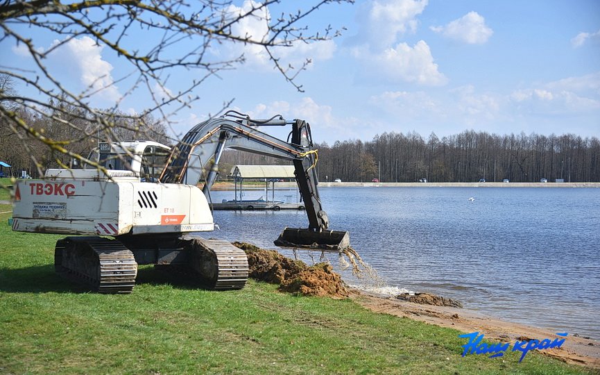 Пляжную зону расширяют в Барановичах на водохранилище Мышанка