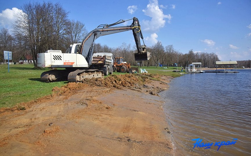 Пляжную зону расширяют в Барановичах на водохранилище Мышанка