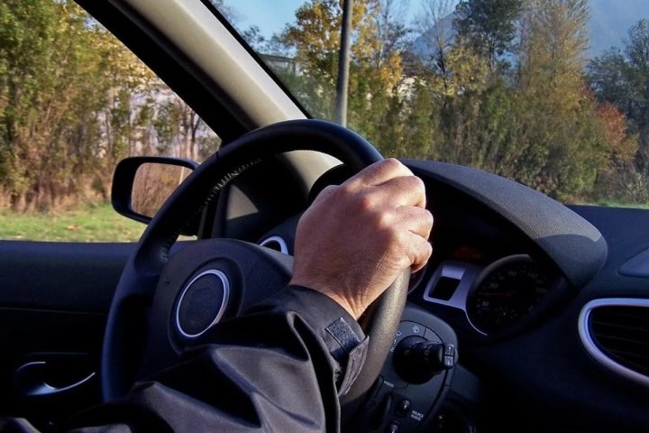 «Ездил за запчастями для вашей машины». Под суд попал сотрудник СТО