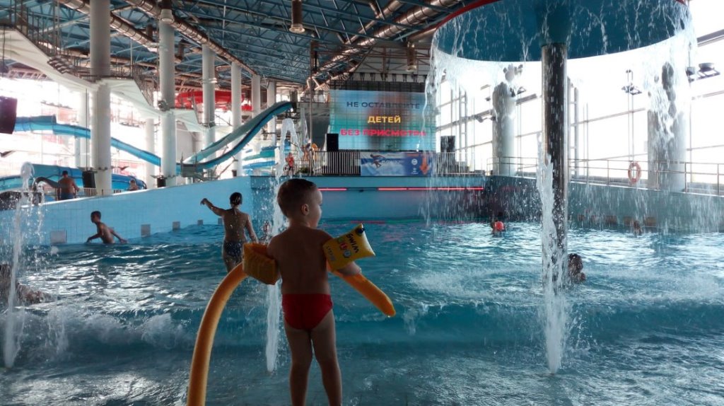 Белоруска набила тату с лого аквапарка, чтобы отдыхать там бесплатно. Но что-то пошло не так