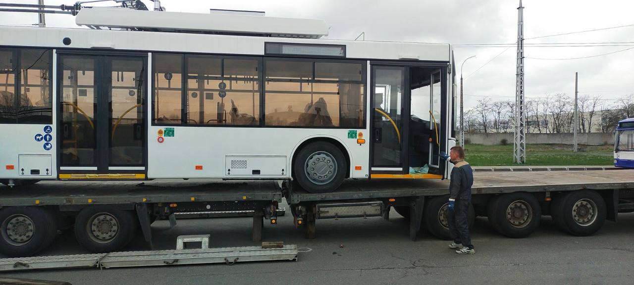 Десять троллейбусов с автономным ходом МАЗ 203Т70 в Бресте