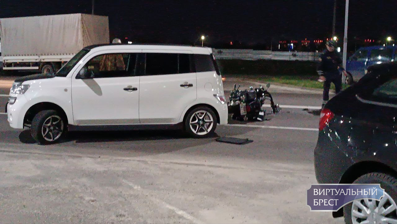 ДТП в Бресте на ул. Октябрьской революции и Грибоедова