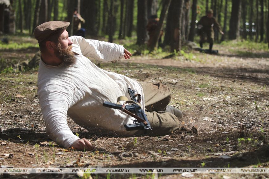 Военно-патриотическая акция «Победа - гордость поколений» прошла около деревни Мохро Ивановского района