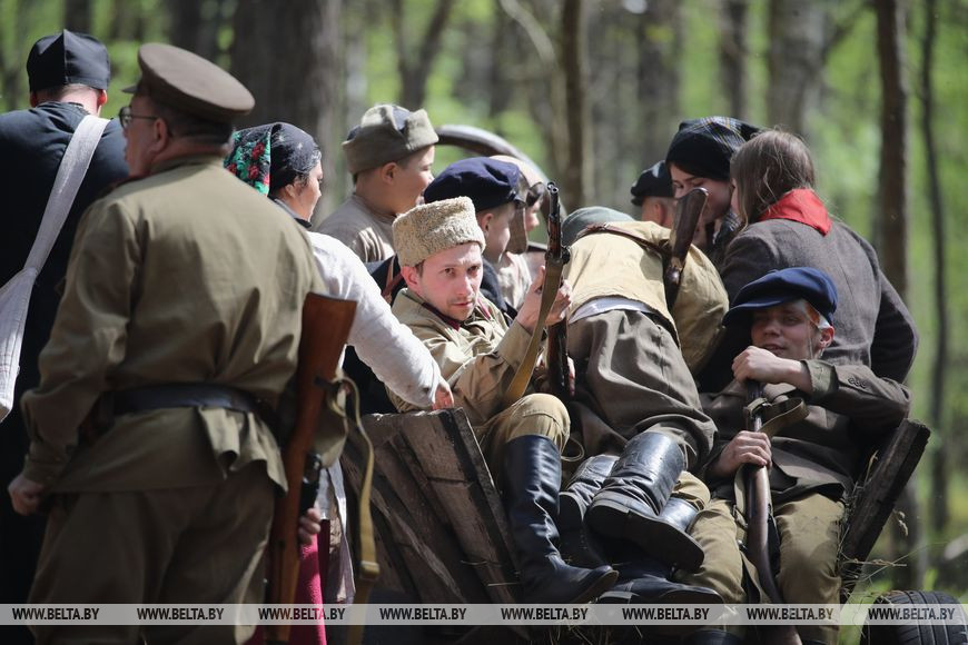 Военно-патриотическая акция «Победа - гордость поколений» прошла около деревни Мохро Ивановского района