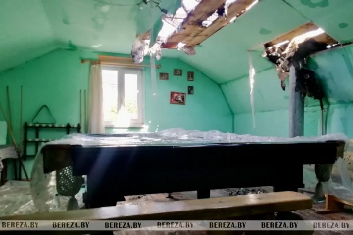 В Березе горела частная баня с мансардой