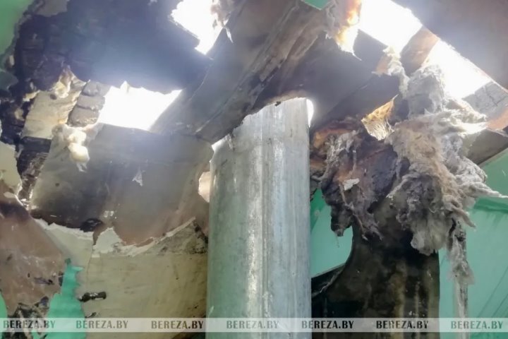 В Березе горела частная баня с мансардой