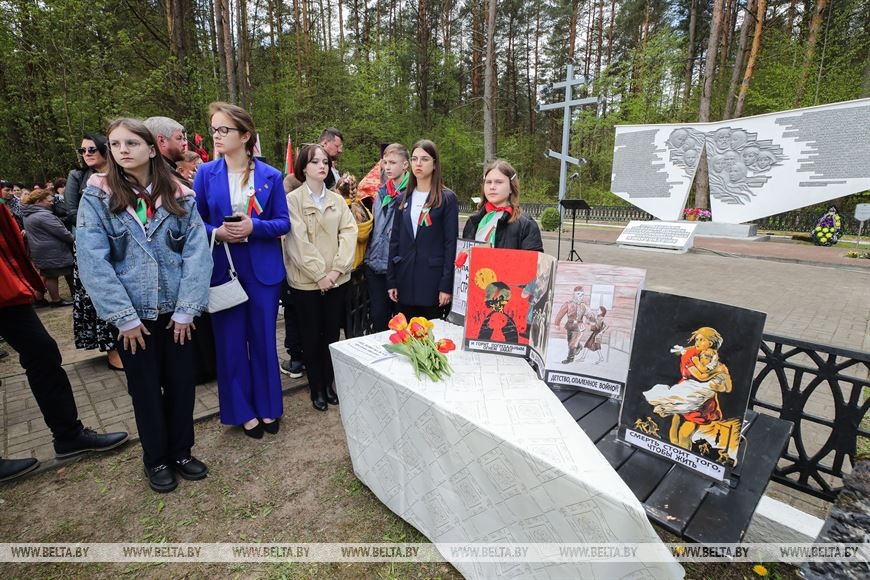 Трагедию деревни Лески 80-летней давности почтили в Каменецком районе