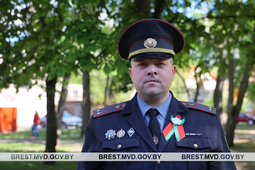 В Бресте вручили паспорт 100-летнему юбиляру