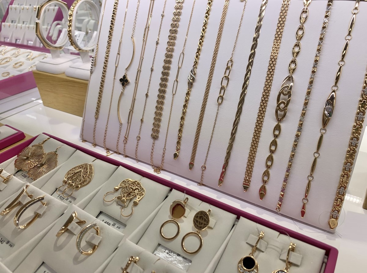 8 МАРТА выгоднее в СЛАВИЯ! Чудесные серьги в золоте и серебре со скидками до 59% в магазине на Советской, 91 в Бресте