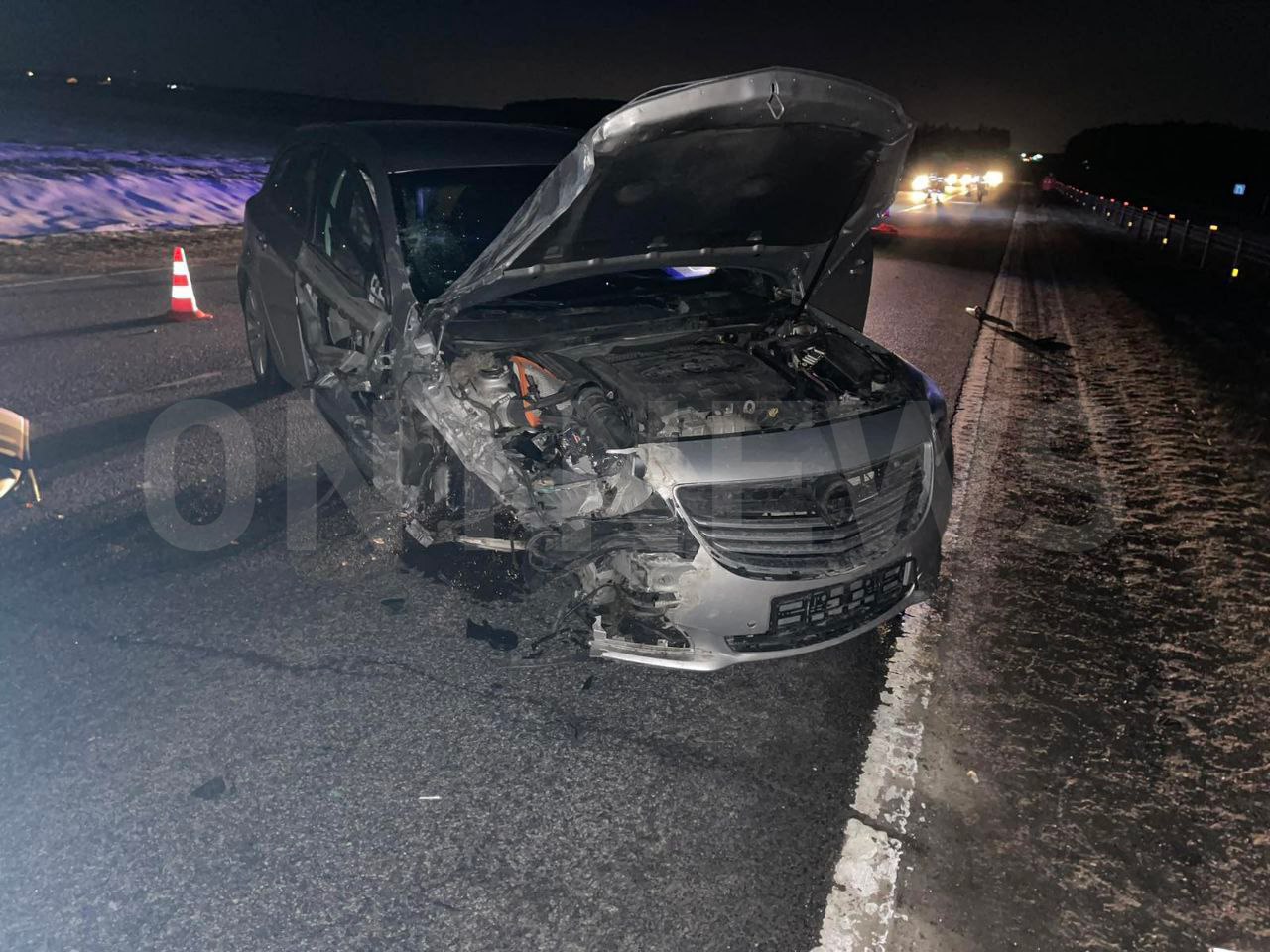 Маршрутка попала в ДТП. Легковушка выехала на встречку. Есть видео, как это произошло