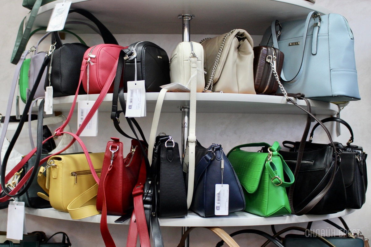 Вот что значит красивый шопинг! Большой фотообзор женской одежды «Mona Collection» в брестском ТЦ «Галерея Гранд»