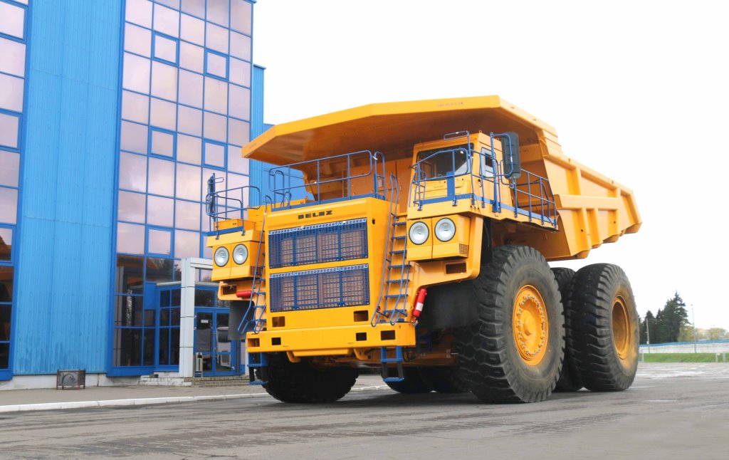 БЕЛАЗ показал новый самосвал грузоподъемностью 180 тонн