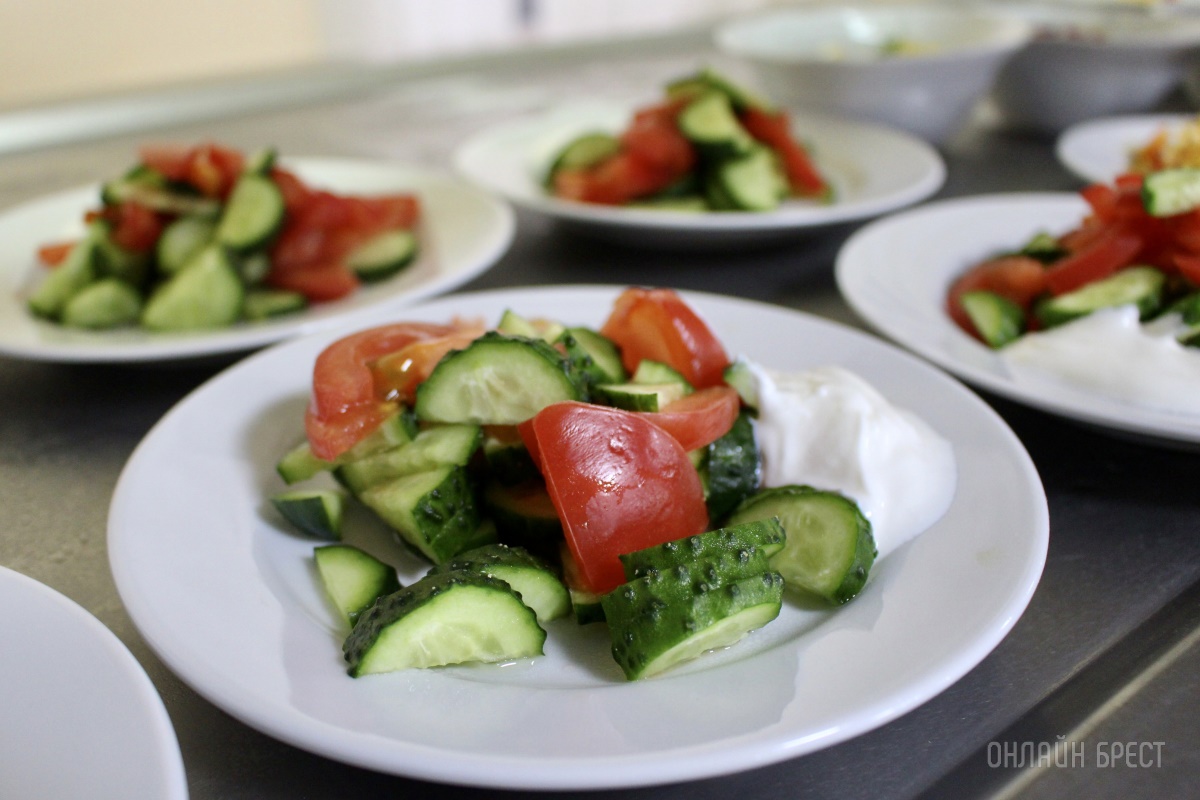 Чтобы каждый ученик был накормлен. В Минобразования рассказали об организации питания в школах