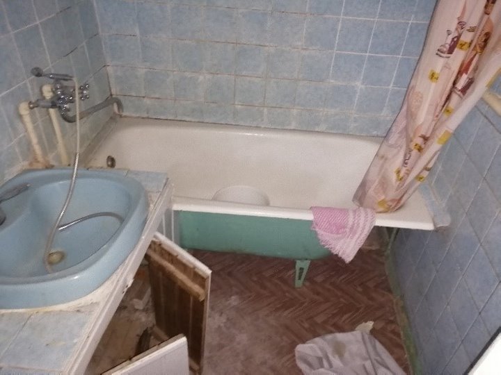 В Брестской области треугольная квартира в столетнем доме попала на аукцион за долги иностранного гражданина