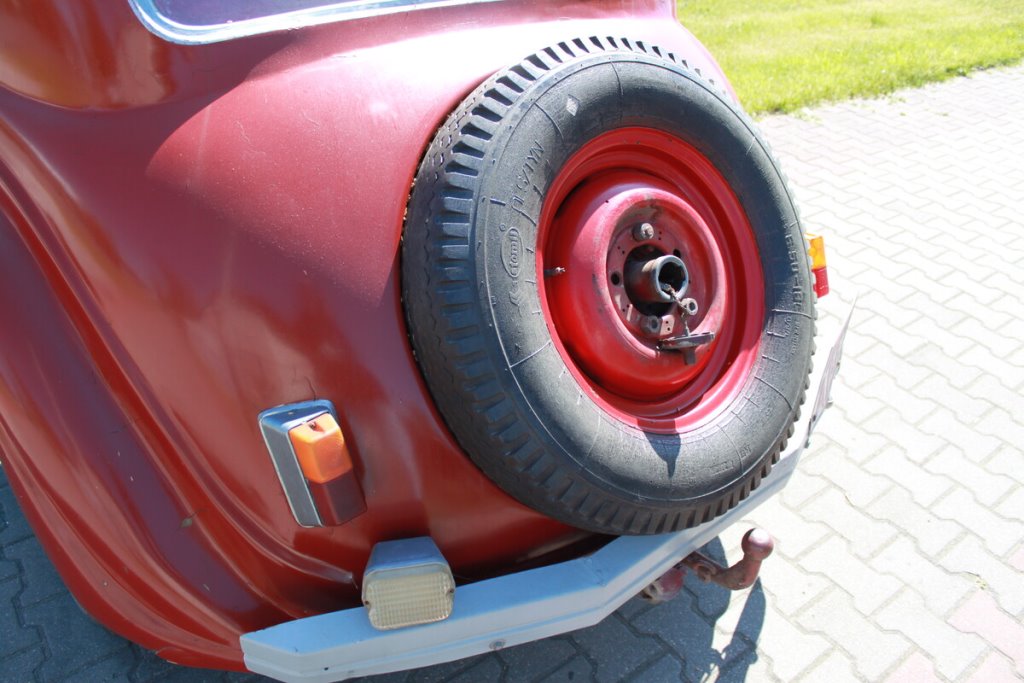 «Отец заплатил за трофей всего 640 рублей». Отыскали в Бресте первый настоящий BMW 320