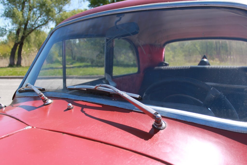 «Отец заплатил за трофей всего 640 рублей». Отыскали в Бресте первый настоящий BMW 320